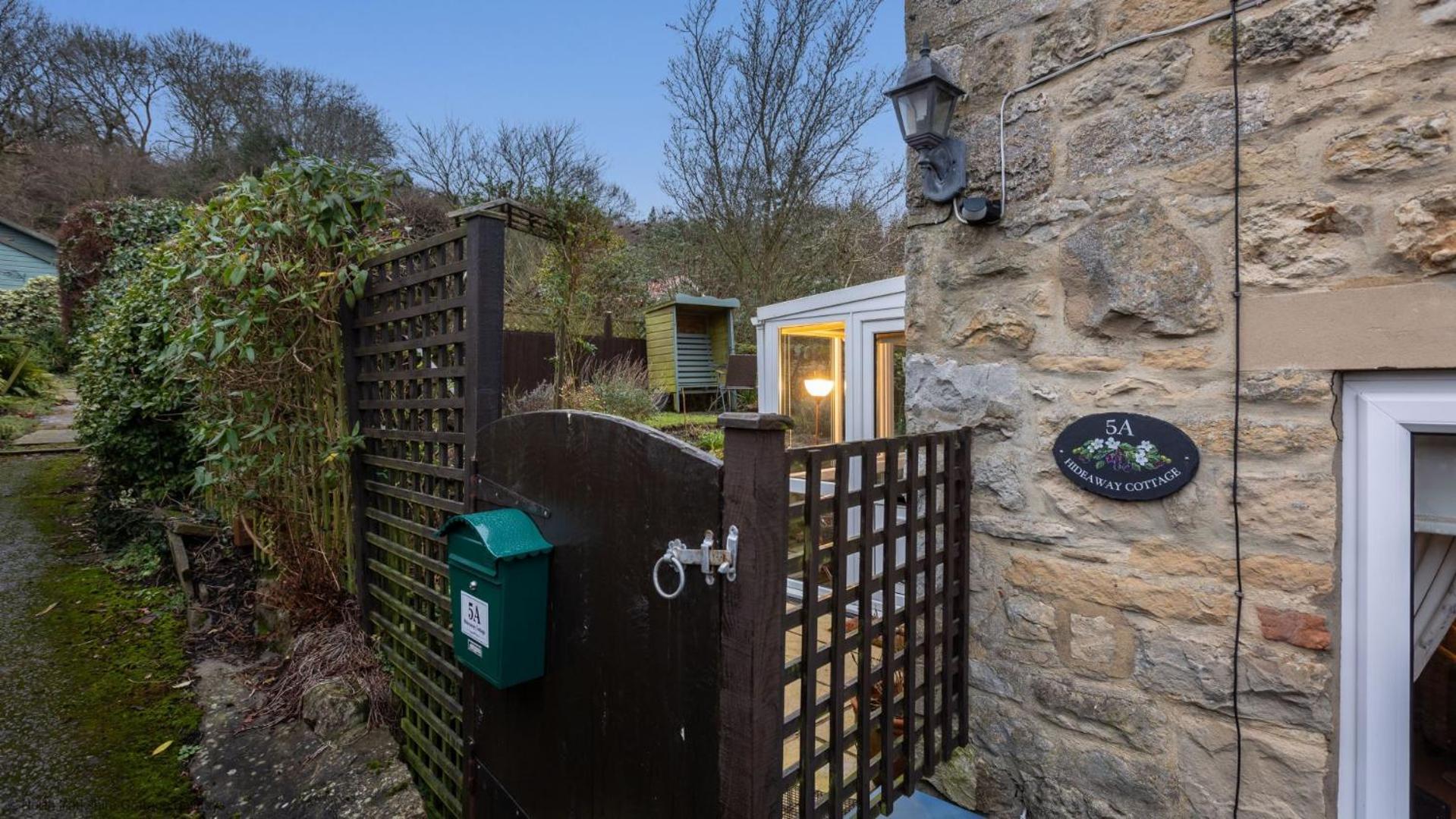 Picturesque Stone Cottage In The Heart Of North Yorkshire Village - Hideaway Cottage Exteriör bild